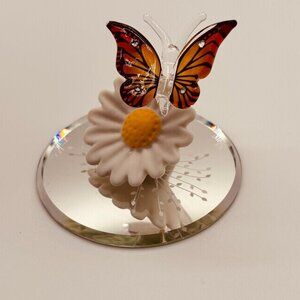 Butterfly on Daisy Glass Figurine Mirror Base Home Decor